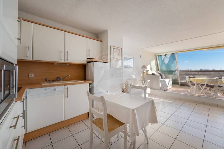 Apartamento vacacional entero, P2 in residence on the beach- parking in Port Camargue, Le Grau-du-Roi