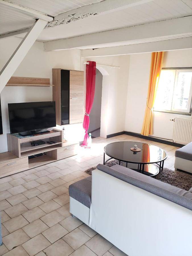Gîte dans camping 4 étoiles in Tourtoirac, Périgord Blanc