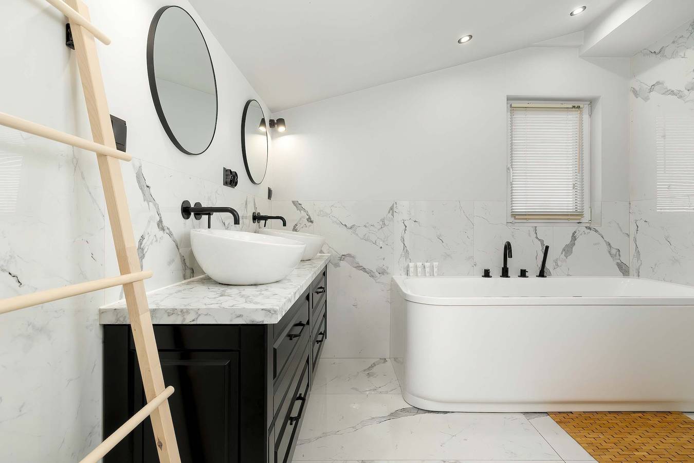 Ganze Wohnung, Jasi skiego 21 Bielsko-Bia a Industrial Attic Apartment Parking in Bielitz-Biala, Schlesien