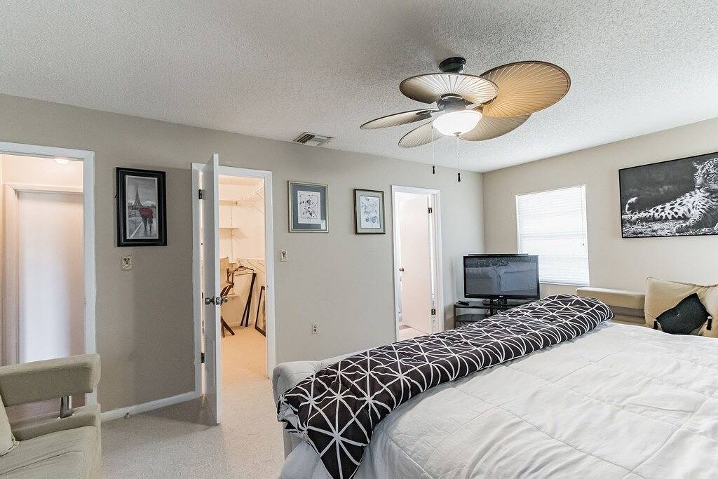 The Lake Home - Pet Friendly! A Beautiful Oasis In The Heart Of Florida! by Redawning in Lake Pierce, Zentral Florida