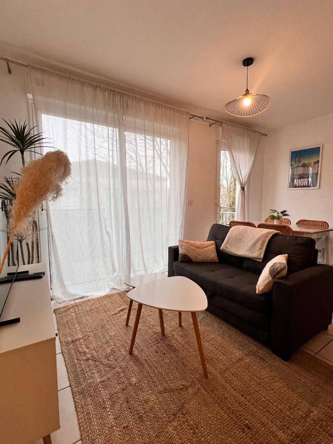 Gîte pour 4 personnes, avec balcon à Chauray