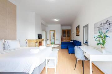 Gîte pour 2 personnes, avec jardin dans Parede