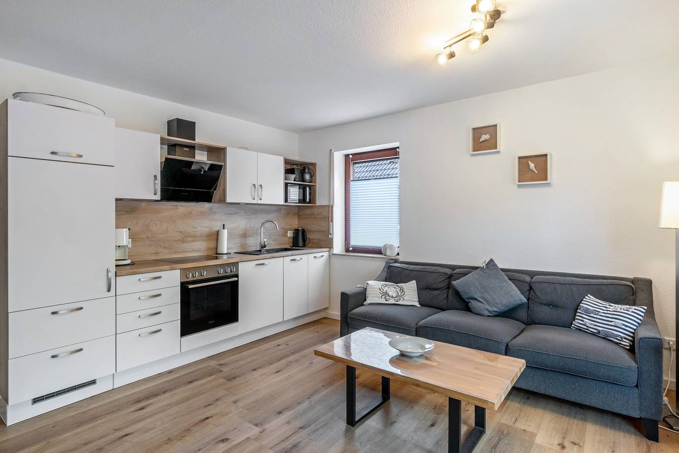 Ganze Wohnung, Apartment „Nordsee Meerzeit“ mit privater Terrasse, Gemeinschaftsgarten und Wlan in Horumersiel, Wangerland