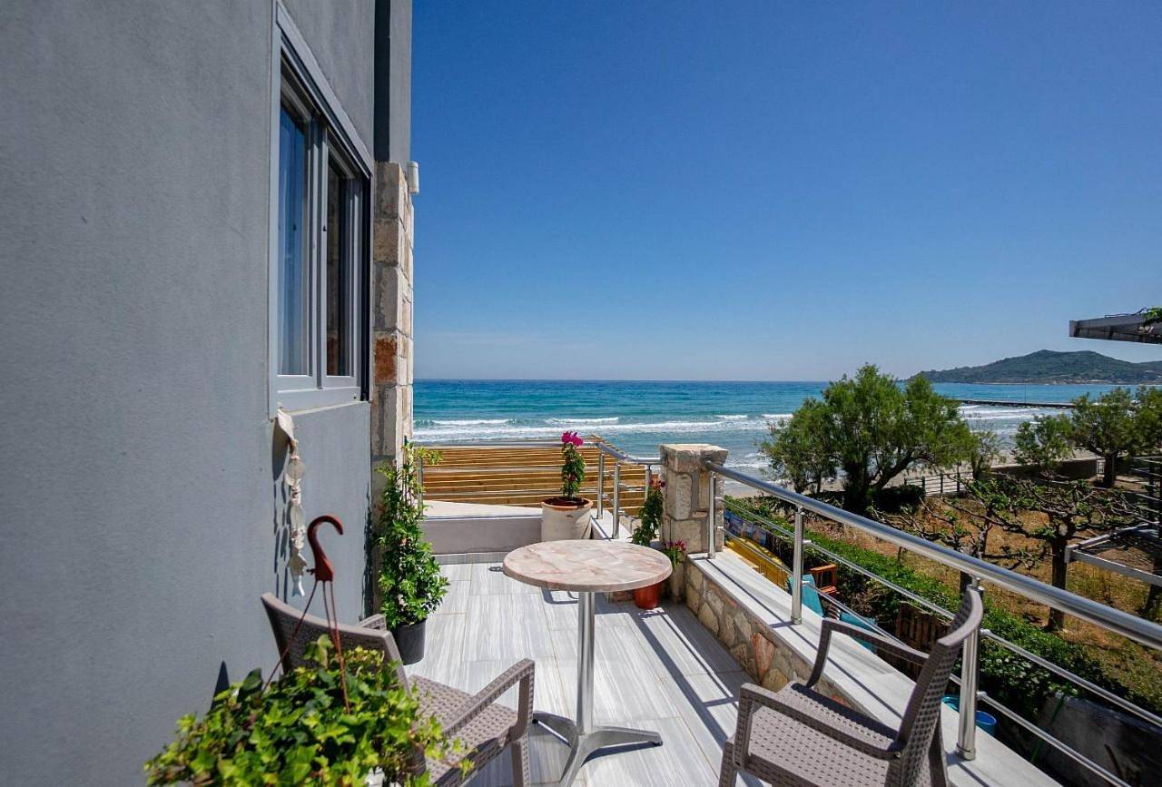 Two-Bedroom Apartment in Katastari, Alykes