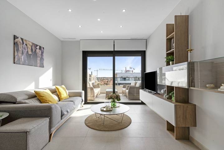 Gîte pour 4 personnes, avec sauna ainsi que jacuzzi et bassin pour enfant dans Playa Flamenca - 3