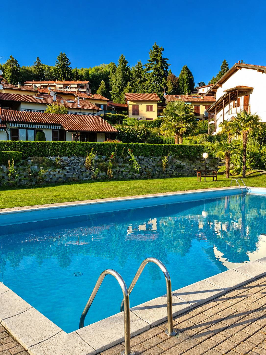 Appartamento intero, Appartamento vacanze per 6 persone con piscina in Agra, Lago Maggiore (Lombardia)