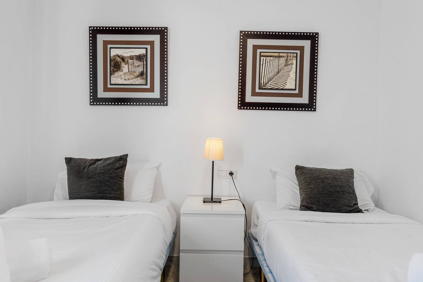 Geheel vakantieappartement, Apt - Sleeps 4 - Pool - Pets Ok - Parking in Marbella West, Marbella