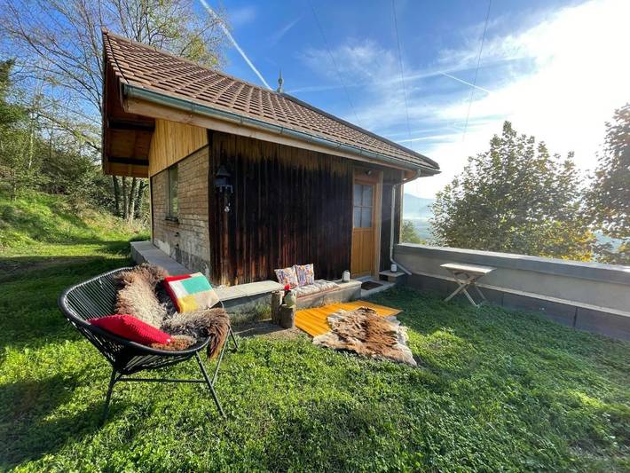 Gîte pour 2 personnes, avec Jacuzzi et Terrasse ainsi que Jardin et Piscine à Tullins
