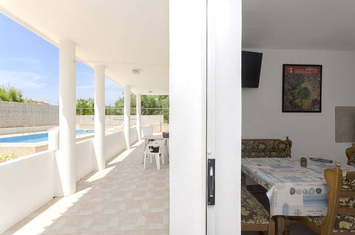 Ganze Wohnung, Apartments Mila Family with pool in Tribunj, Šibenik-Knin