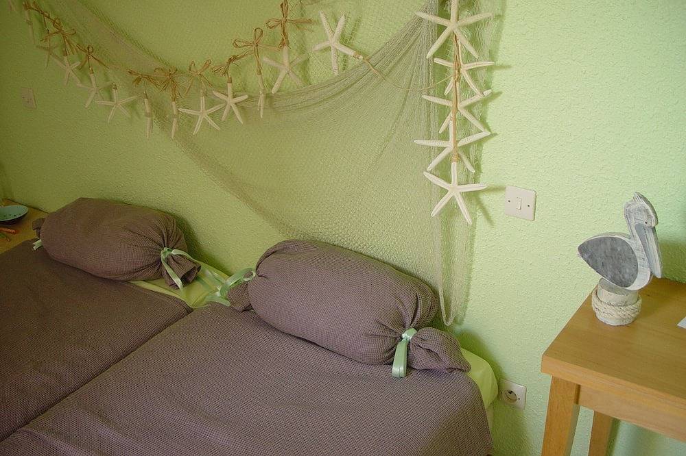 Appartement entier, Duplex*** terrasse mer/montagne, idéal famille, pieds dans l'eau, avec parking in Macinaggio, Rogliano