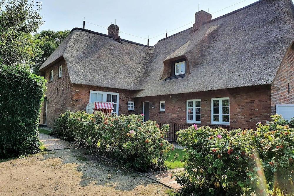 Ganze Wohnung, Traumkoje - Wohnung 5 - Ferienwohnung Traumkoje - mit Sauna, Terrasse & in Nordfriesische Inseln (Schleswig-Holstein) (Schleswig-Holstein), Alkersum