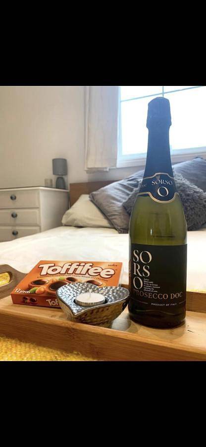 Entire apartment, Romantic hideaway, seconds away from Perran beach in Perranporth, Cornwall