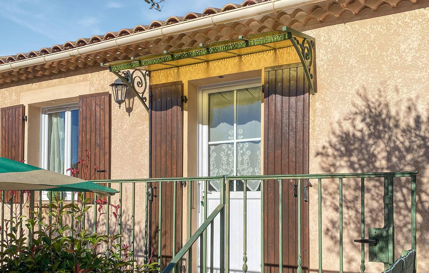 Gemütliche Wohnung mit Pool und Garten, nahe dem Stadtzentrum in Chassiers, Parc naturel régional des Monts d'Ardèche