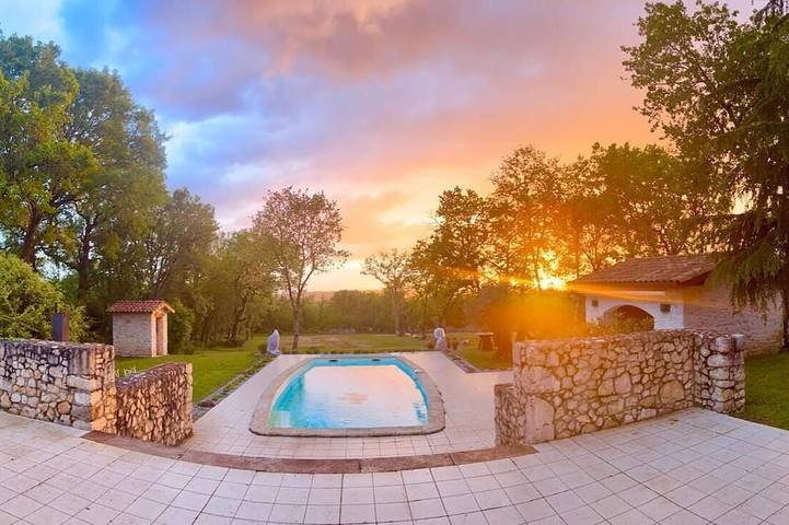 Location de vacances pour 8 personnes, avec jardin à Caylus - 4