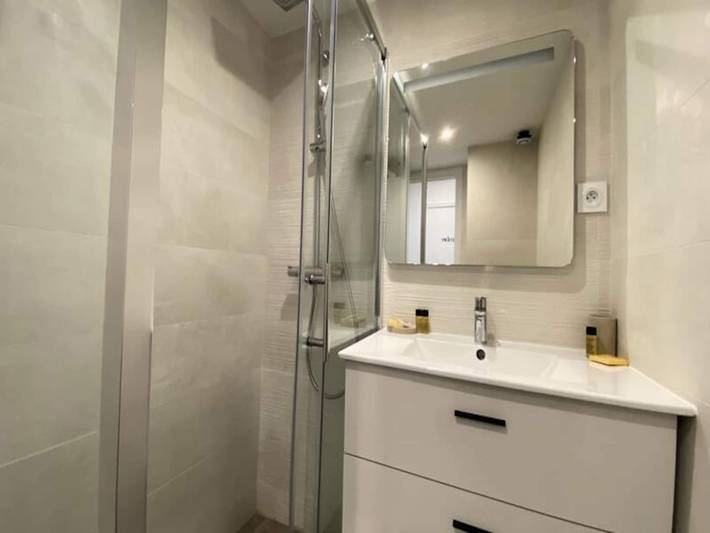 Gîte pour 6 personnes, avec balcon à Péone - 4