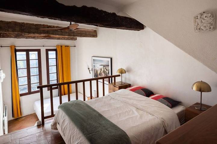 Maison de caractère au coeur du village médieval in Tourrettes-sur-Loup, Côte méditerranéenne (France)