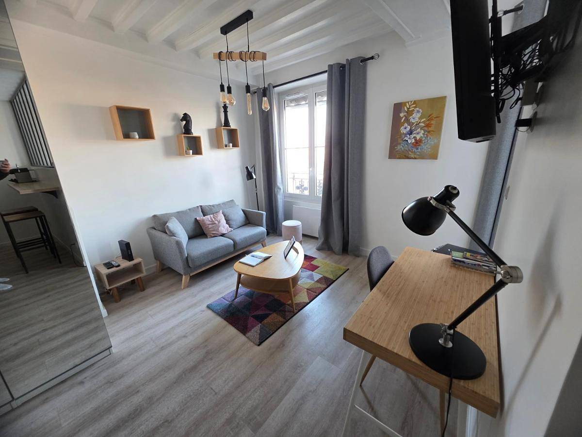 Entire apartment, One-Bedroom Apartment in Lyon, Lyon region