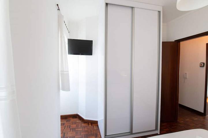 Villa-Familiar-Baño privado con ducha-Vista al Mar in Praia da Nazaré, Leiria District