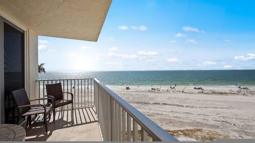 Vacation rental for 4 people, with pool and terrace in Fort Myers Beach