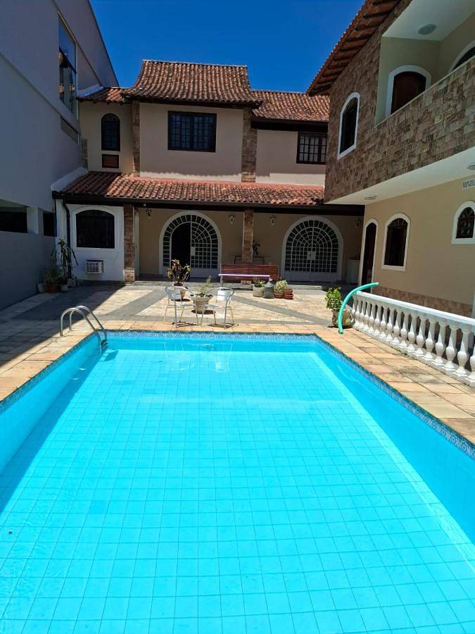 Casas e apartamentos de temporada para 2 pessoas, com vista e piscina e ainda terraço em Mangaratiba