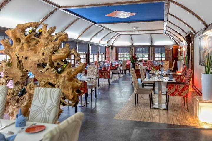Hôtel pour 3 personnes, avec terrasse et jardin à Bourgoin-Jallieu - 2