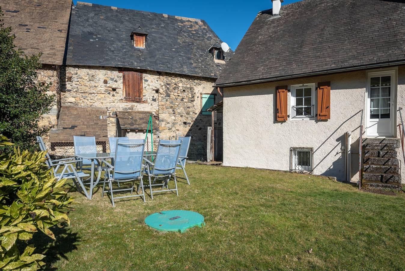 Maison de vacances '113 Val D'Azun - Gîte 6 Voyageurs' avec vue montagne, terrasse privée et Wi-Fi in Arrens-Marsous, Parc national des Pyrénées