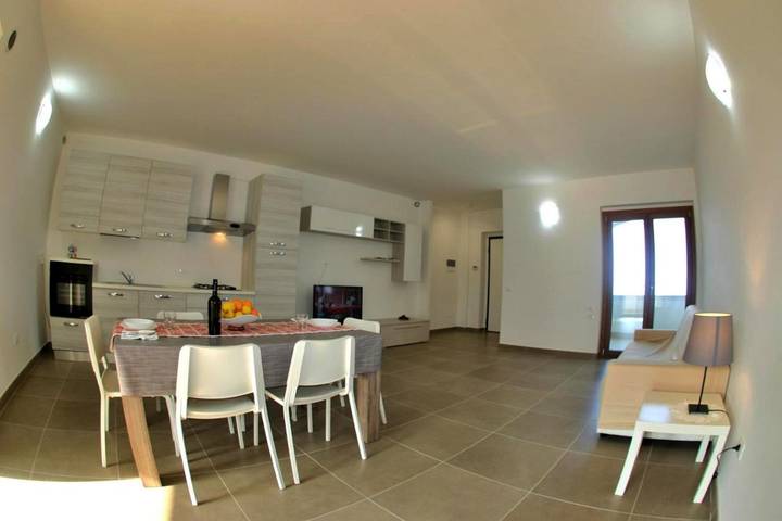Ferienwohnung für 6 Personen, mit Balkon und Seeblick sowie Ausblick