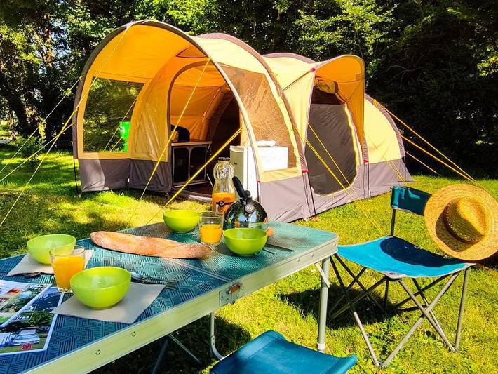Tente pour 4 personnes, avec bassin pour enfant dans le Lot - 2