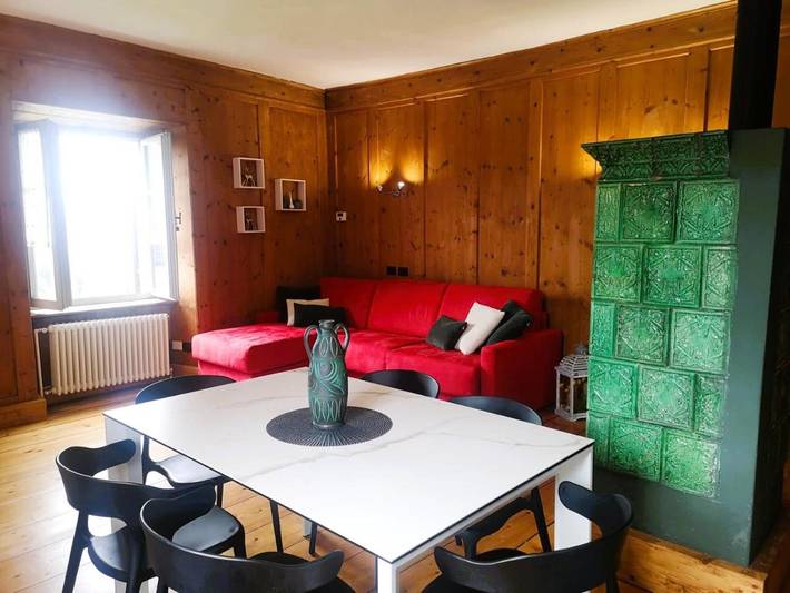 Gîte pour 7 personnes, avec vue dans Varena