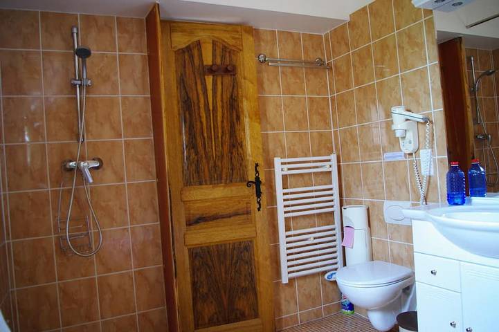 Maison d’hôte pour 2 personnes, avec piscine ainsi que jardin et jacuzzi à Roquebrune-sur-Argens - 3