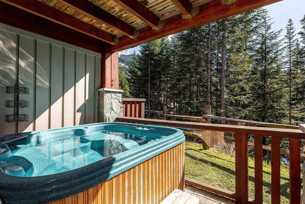 Chalet for 8 Guests in Whistler, Whistler Blackcomb