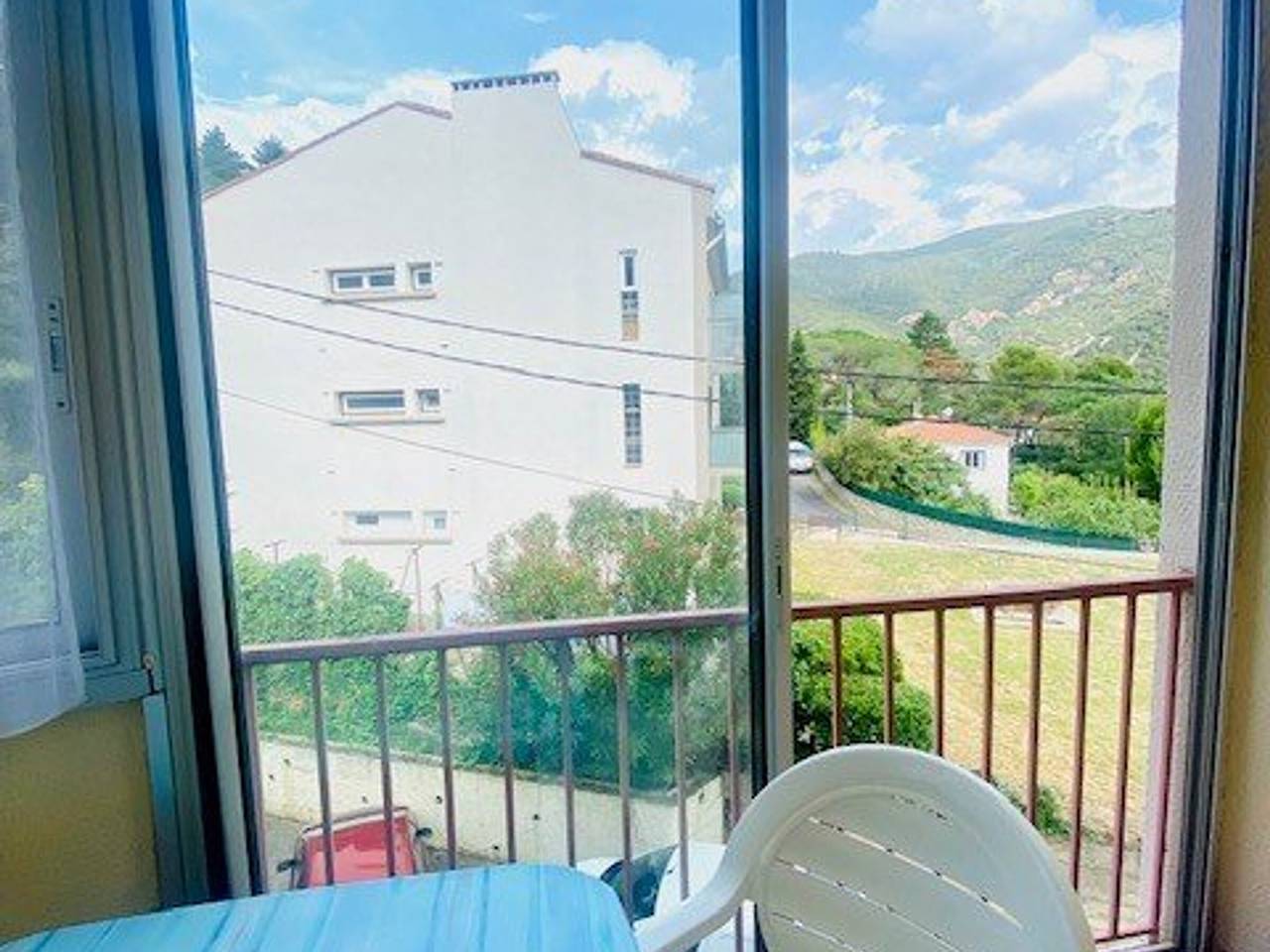 Ganzes Studio, Gemütliches Studio für 2 Personen, Balkon & Parkplatz, nahe Stadtzentrum und Kur. in Amélie-les-Bains-Palalda, Céret und Umgebung