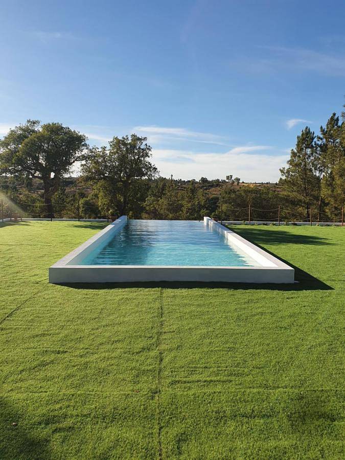 Lodge para 3 pessoas, com terraço e piscina e ainda vista em Montargil
