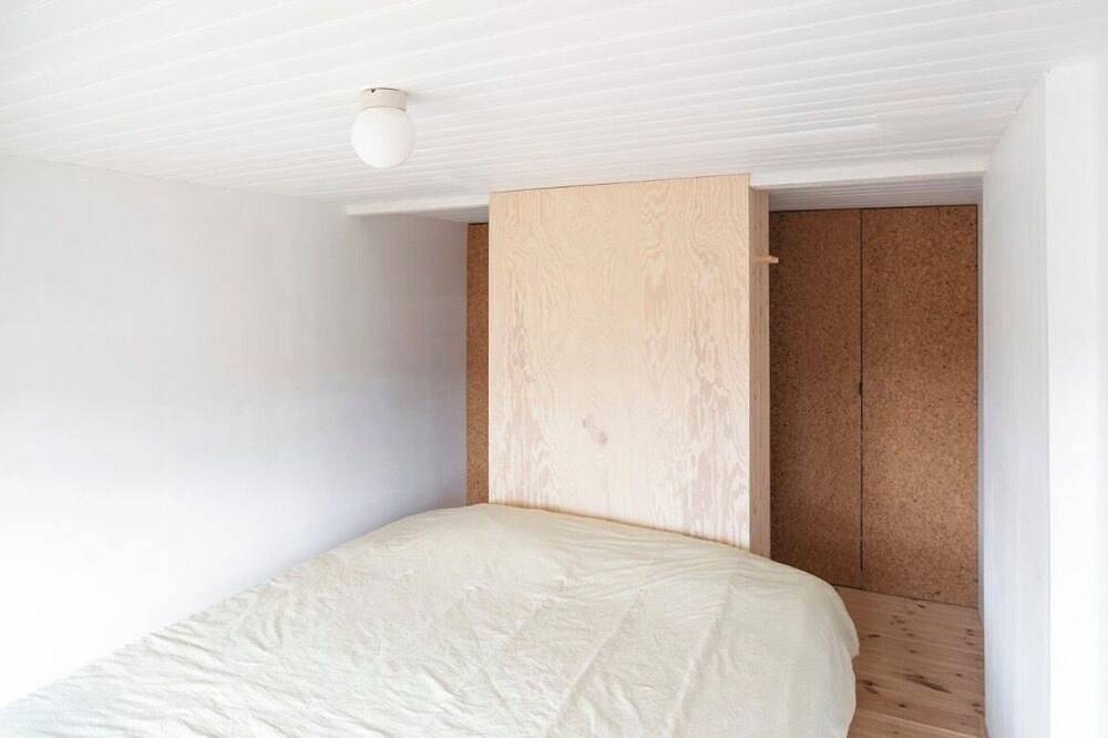 Lofoten House by the sea, architectural details and sea views in Flakstad