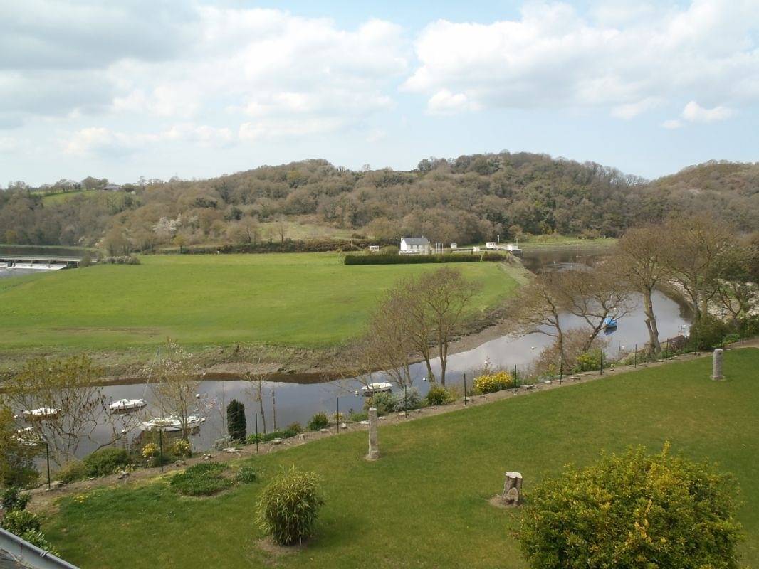 Casa de huéspedes para 3 personas con jardín in Quemper-Guézennec, Región De Guingamp