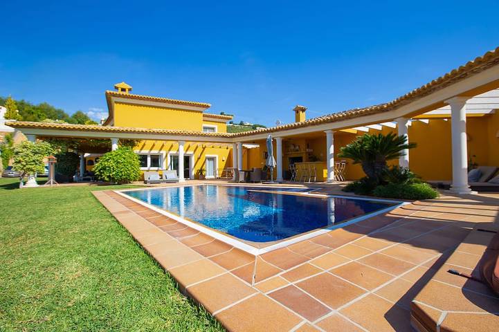 Villa für 10 Personen, mit Garten und Whirlpool in Calpe
