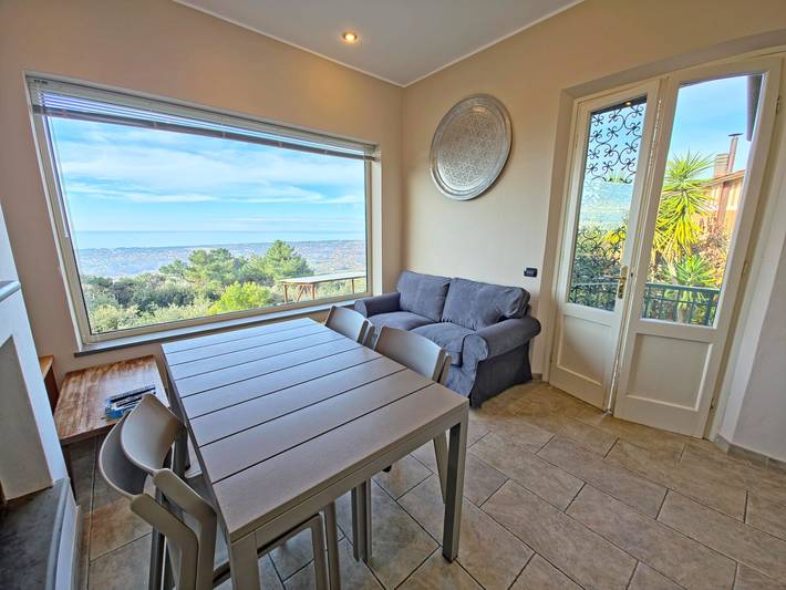 Villa per 6 persone, con terrazza e giardino nonché vista lago, con animali domestici a Pietrasanta