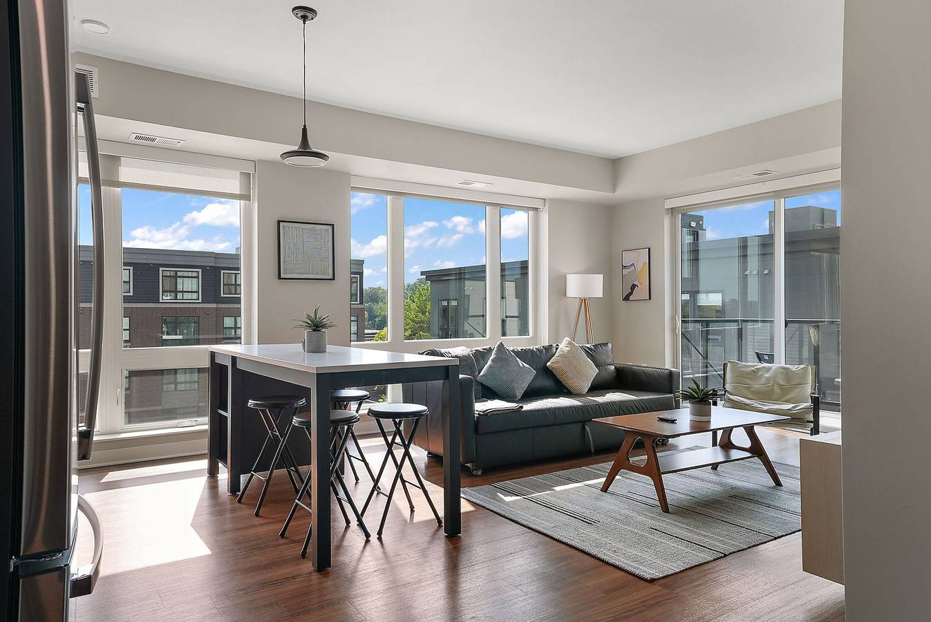 Entire apartment, 2Br 2Ba Cozysuites in Marquee with pool gym in Minneapolis, Twin Cities