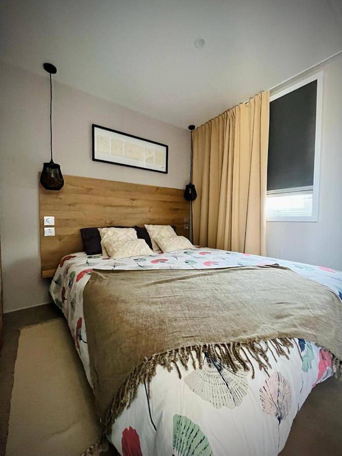 Camping pour 6 personnes, avec piscine et jacuzzi ainsi que jardin et bassin pour enfant, animaux acceptés à Sète - 3