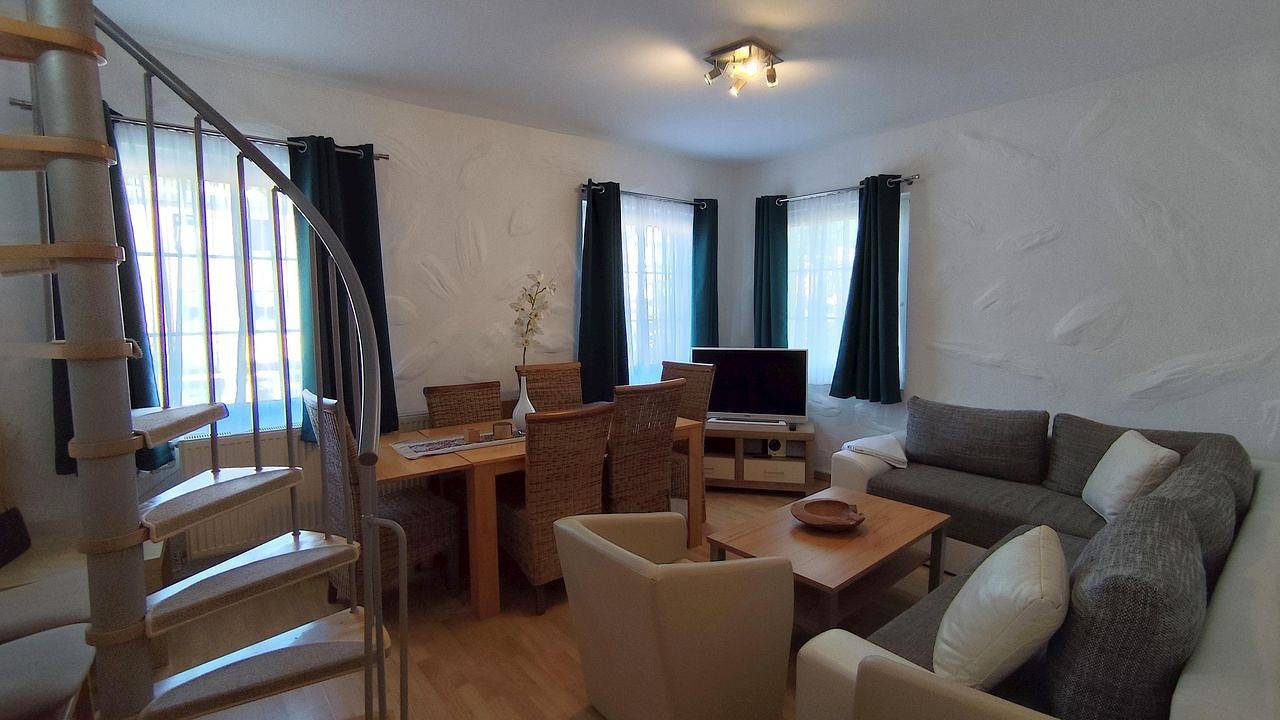 Ganze Ferienwohnung, Ferienwohnung für 8 Personen (95 m²) in Schalkenmehren in Schalkenmehren, Vulkaneifel