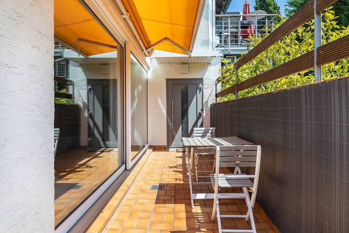 Apartamento entero, Apartamento 'Bonito 2 habitaciones cocina baño terraza' con terraza, jardín privado y Wi-Fi in Heusenstamm, Distrito de Offenbach