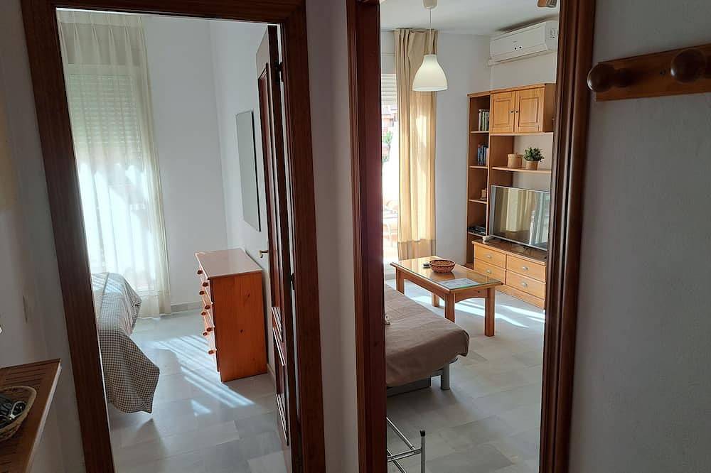 Entire apartment, Attic, large terrace. 2 Km. from Fuengirola. Wyndham Resorts Mijas-Costa area. in Playa El Bombo, Mijas