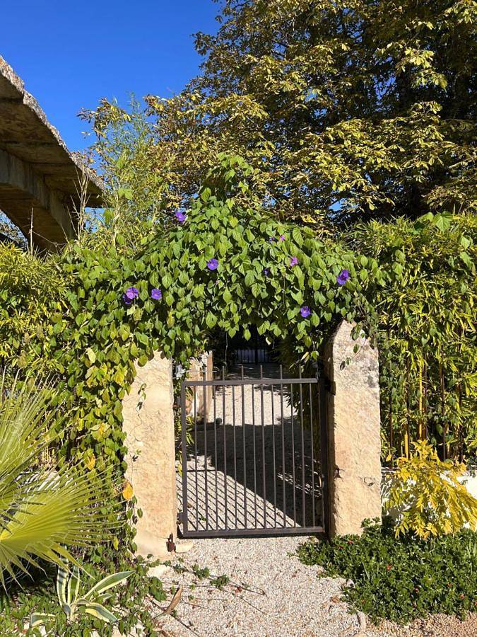 Le Mas Justin in Gordes, Parc naturel régional du Luberon