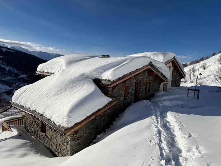 Gîte pour 12 personnes, avec Balcon et Terrasse ainsi que Jardin et Vue