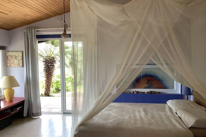 Villa am meer auf 1 ha privatem grundstück in einer ruhigen bucht in Calcatoggio, Golfe de Sagone