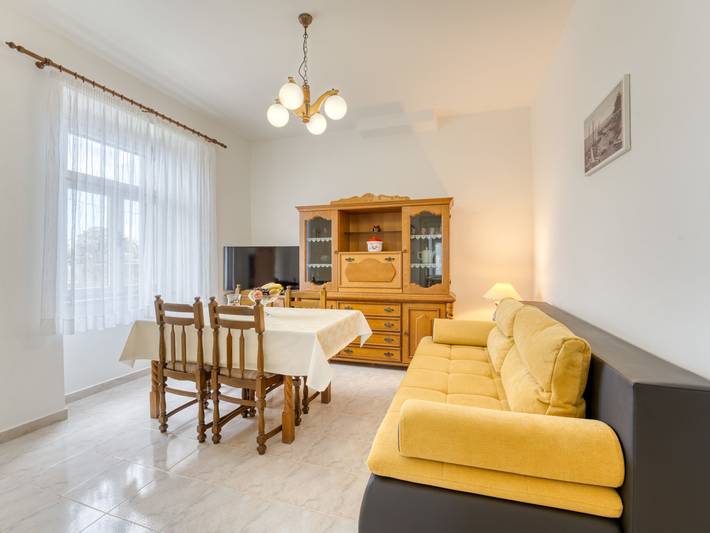 Ferienwohnung für 3 Personen, mit Terrasse in Lovran - 2