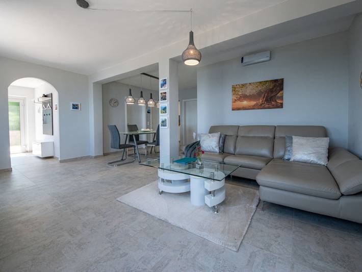 Ferienwohnung für 4 Personen, mit Terrasse und Garten in Lovran - 3