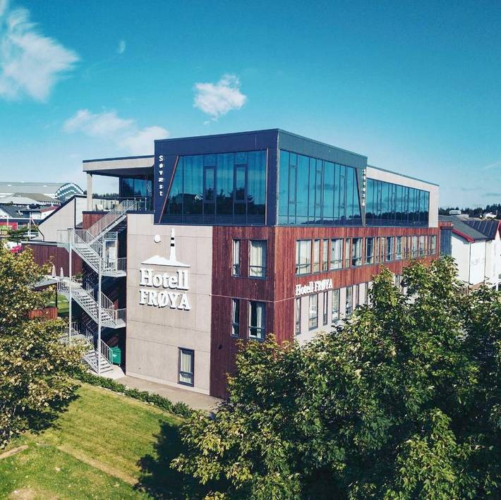 Hotel für 2 Personen, mit Terrasse und Garten in Frøya