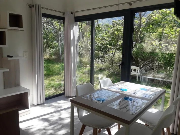 Camping for 4 people, with view and terrace as well as pool and garden - 1