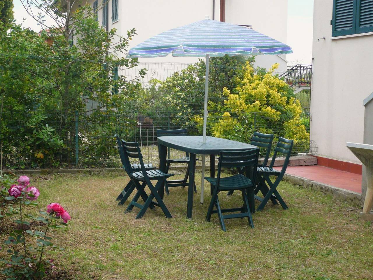 Apartamento entero, Wohnung mit Garten, Grill und Terrasse in Rosignano Solvay, Costa Etrusca